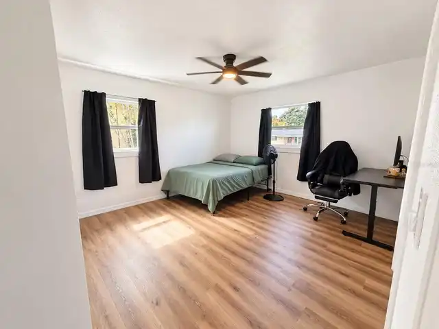 Listing Photo 14