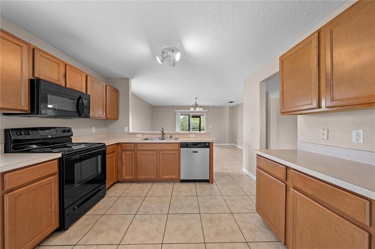Listing Photo 8