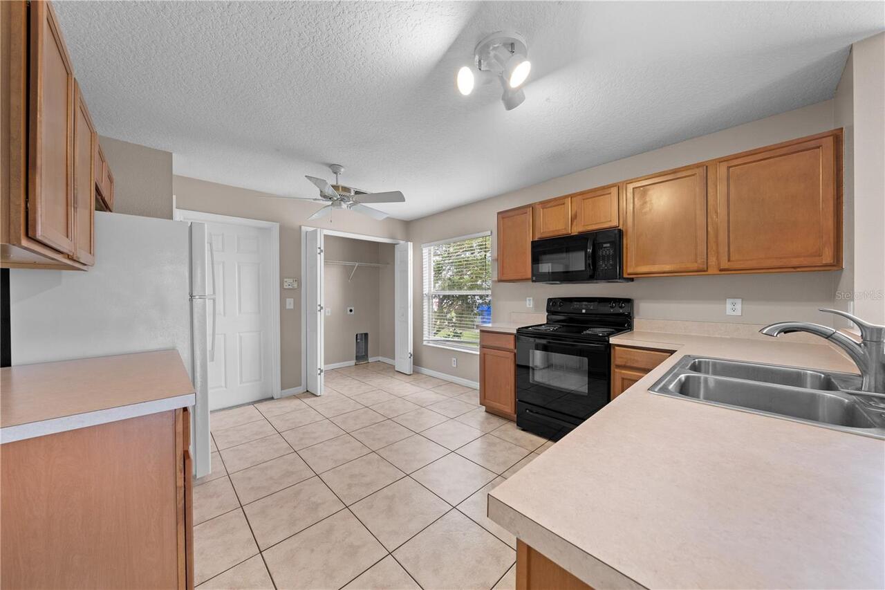Listing Photo 10