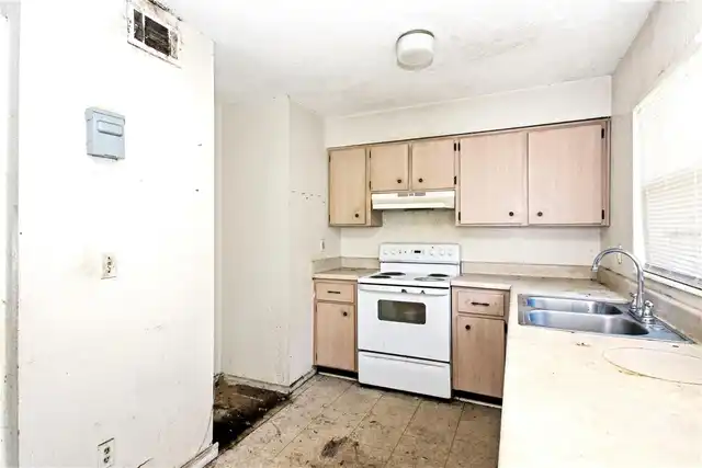 Listing Photo 15