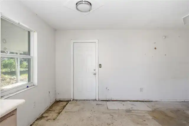 Listing Photo 16