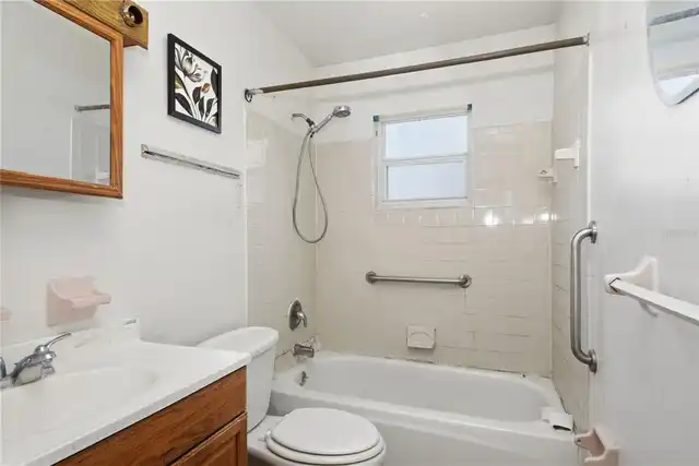 Listing Photo 17
