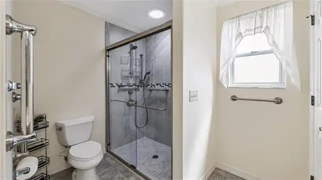 Listing Photo 17