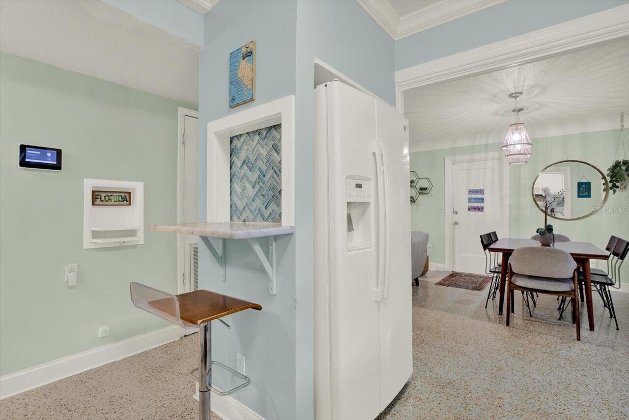 Listing Photo 11