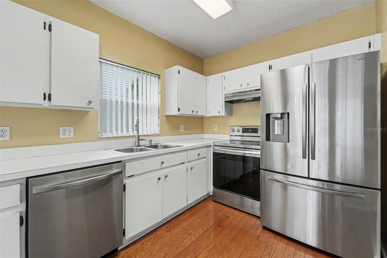 Listing Photo 8