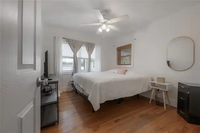 Listing Photo 14