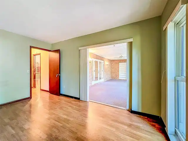 Listing Photo 32