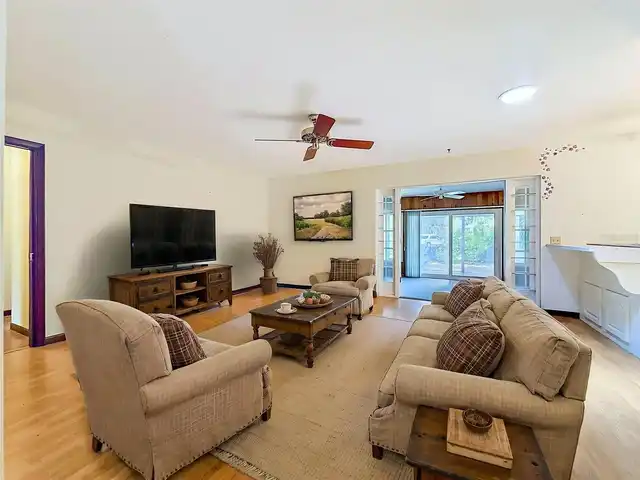Listing Photo 36