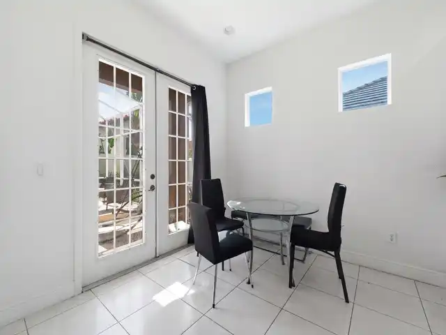Listing Photo 16