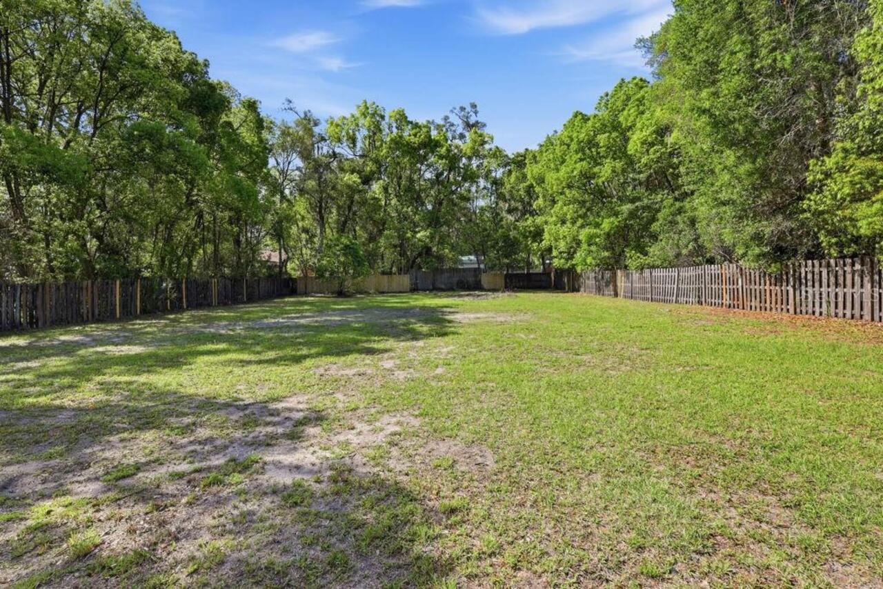 Listing Photo 9
