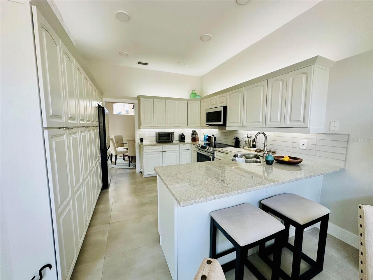 Listing Photo 11