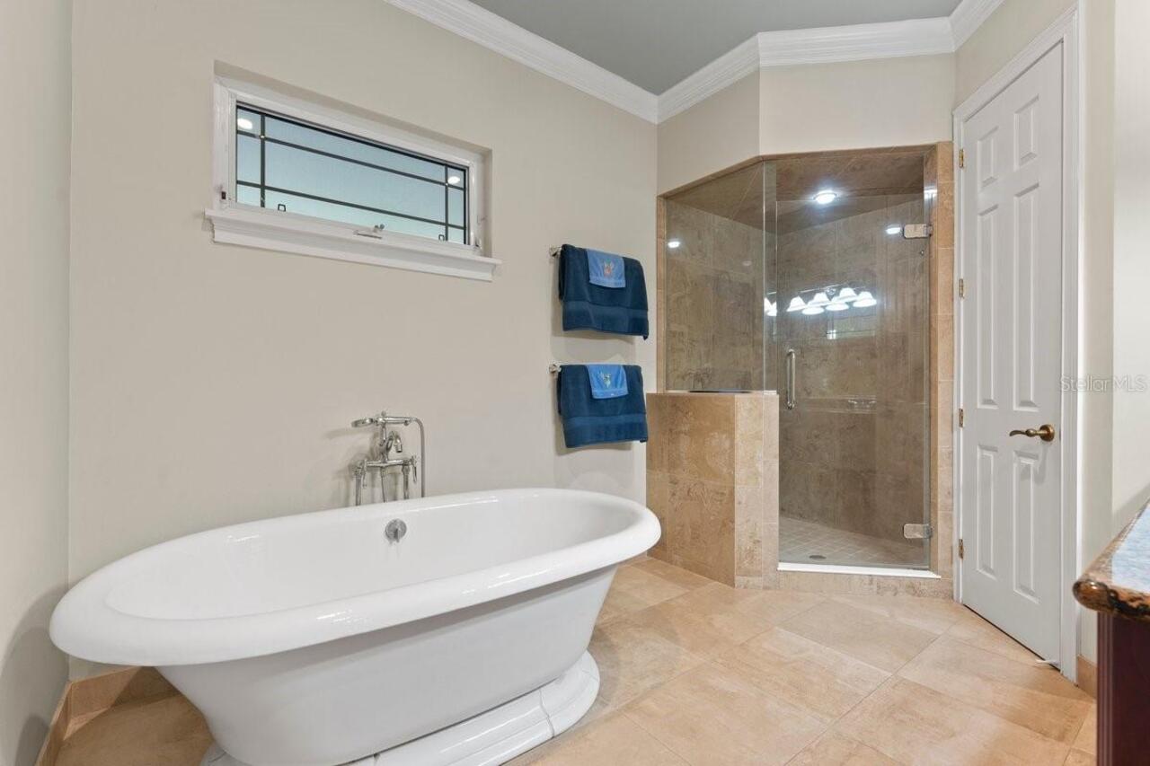 Listing Photo 17