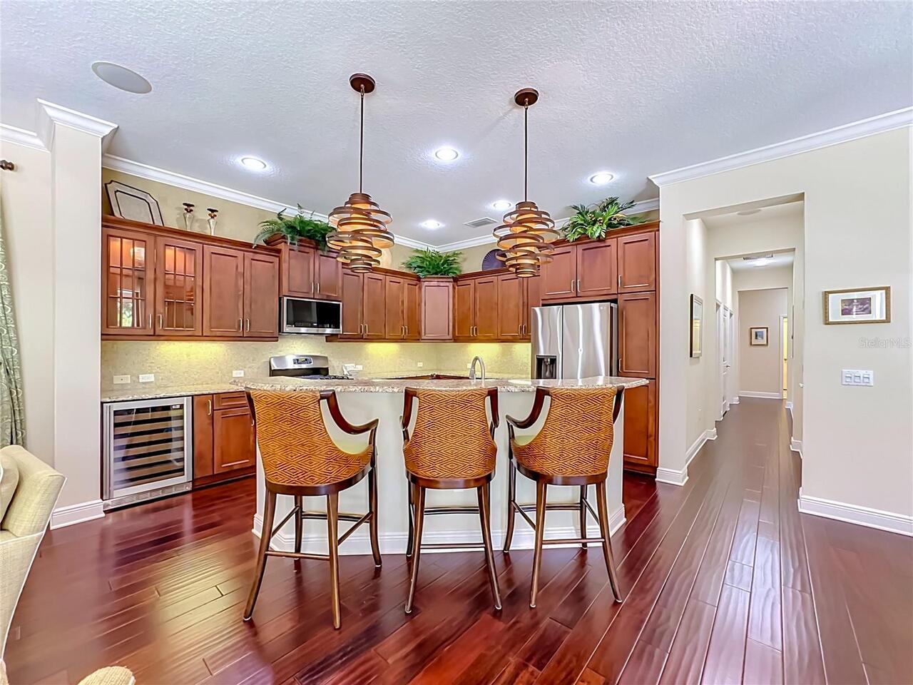 Listing Photo 11