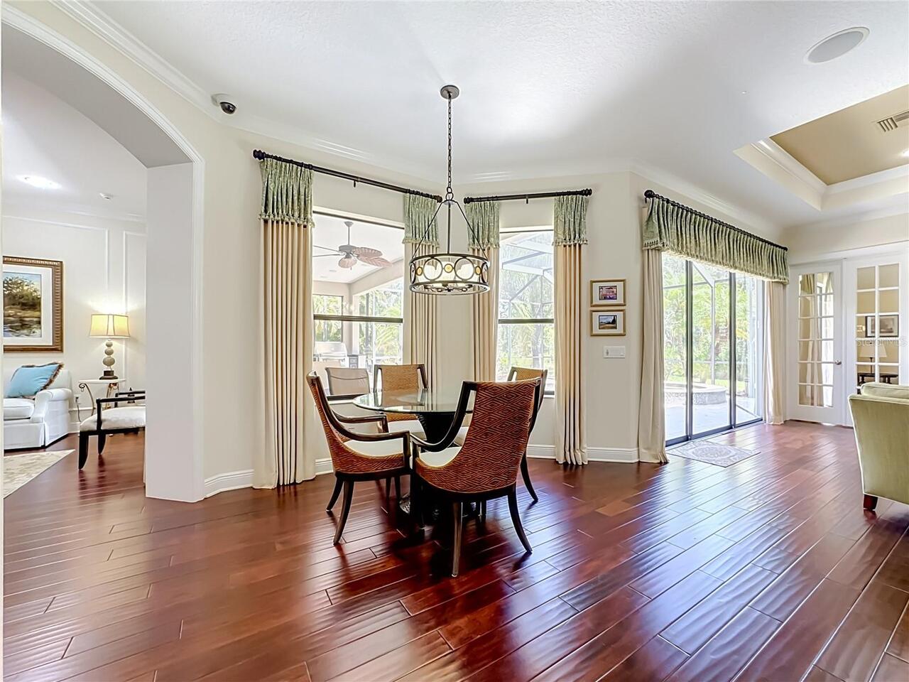 Listing Photo 17