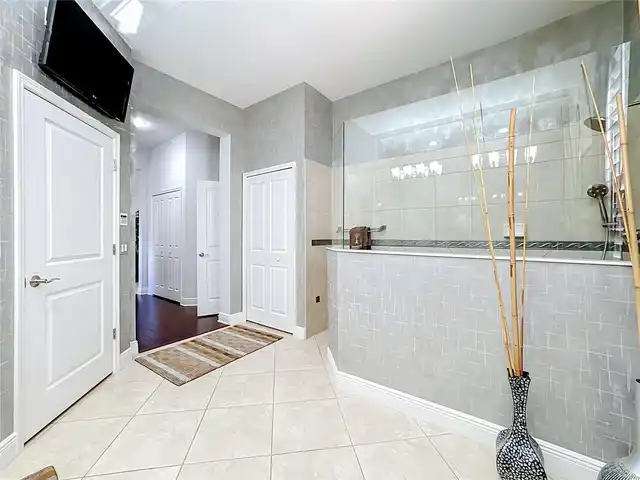 Listing Photo 34