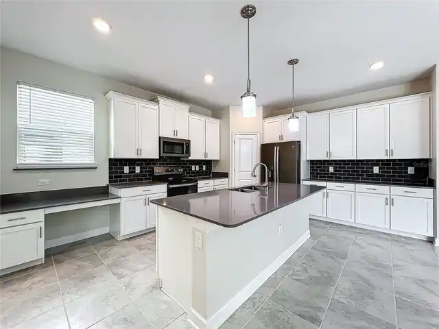 Listing Photo 28