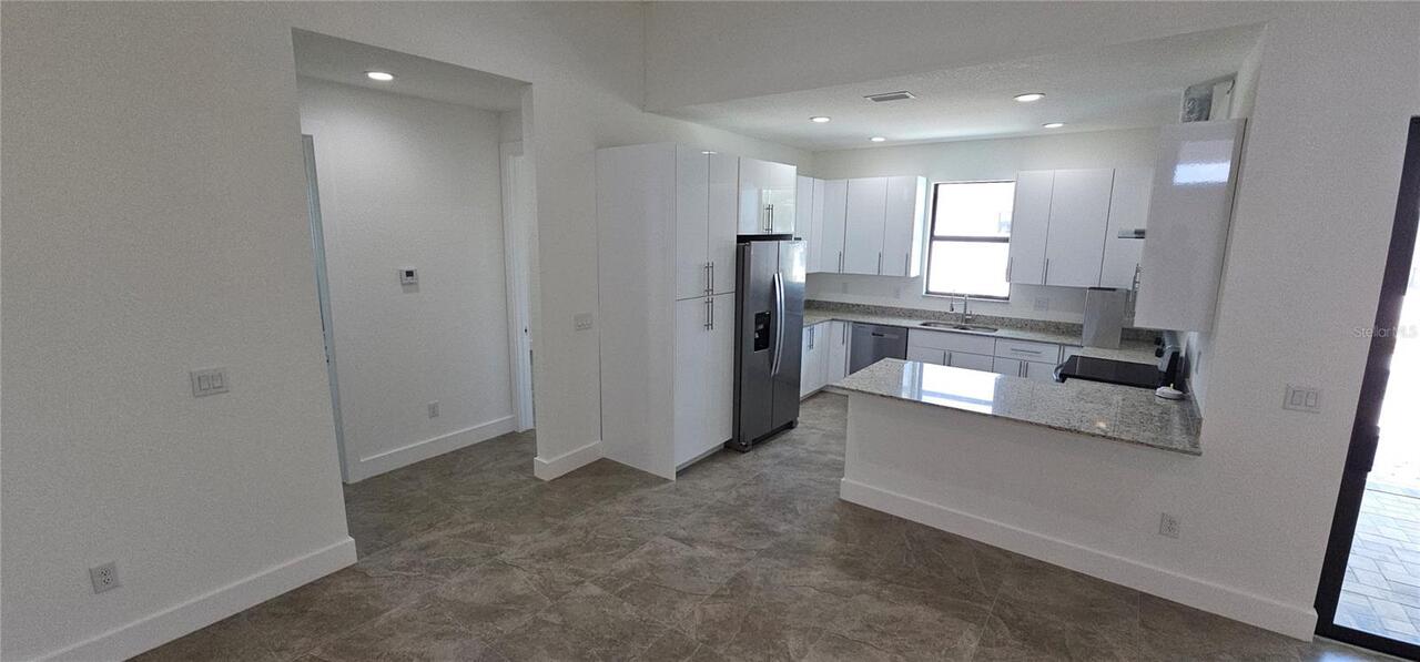 Listing Photo 10