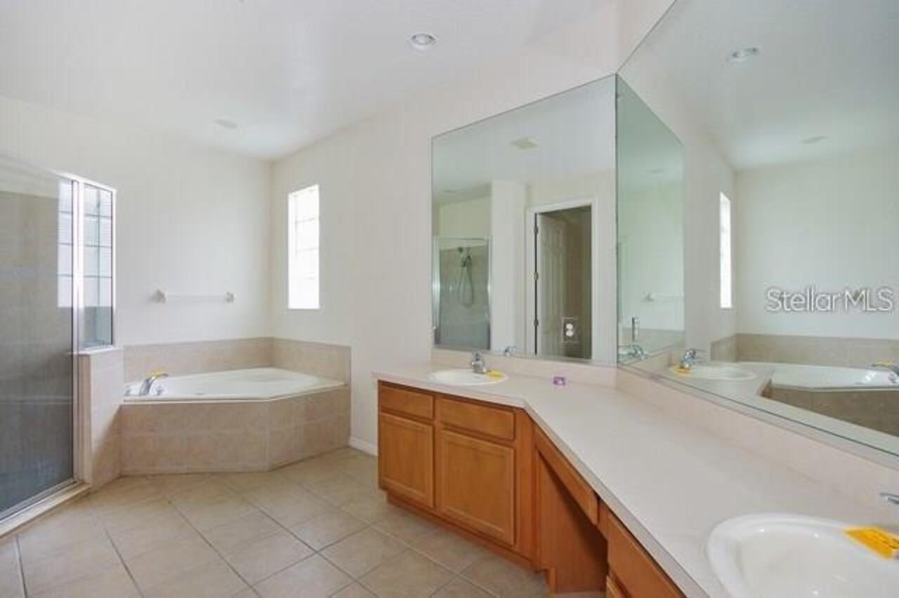 Listing Photo 10
