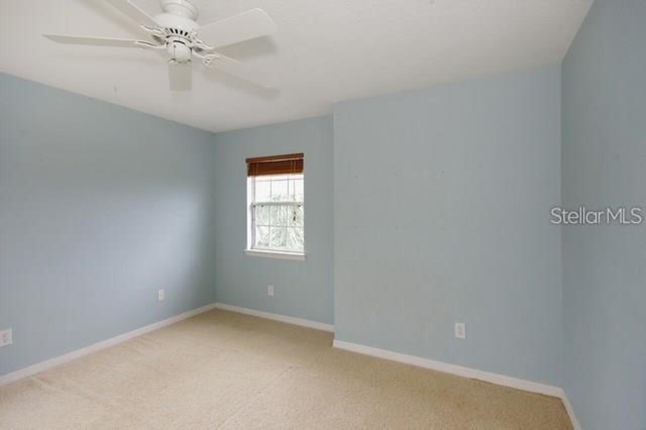 Listing Photo 12