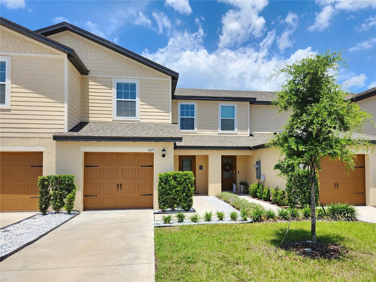 Tavares Real Estate