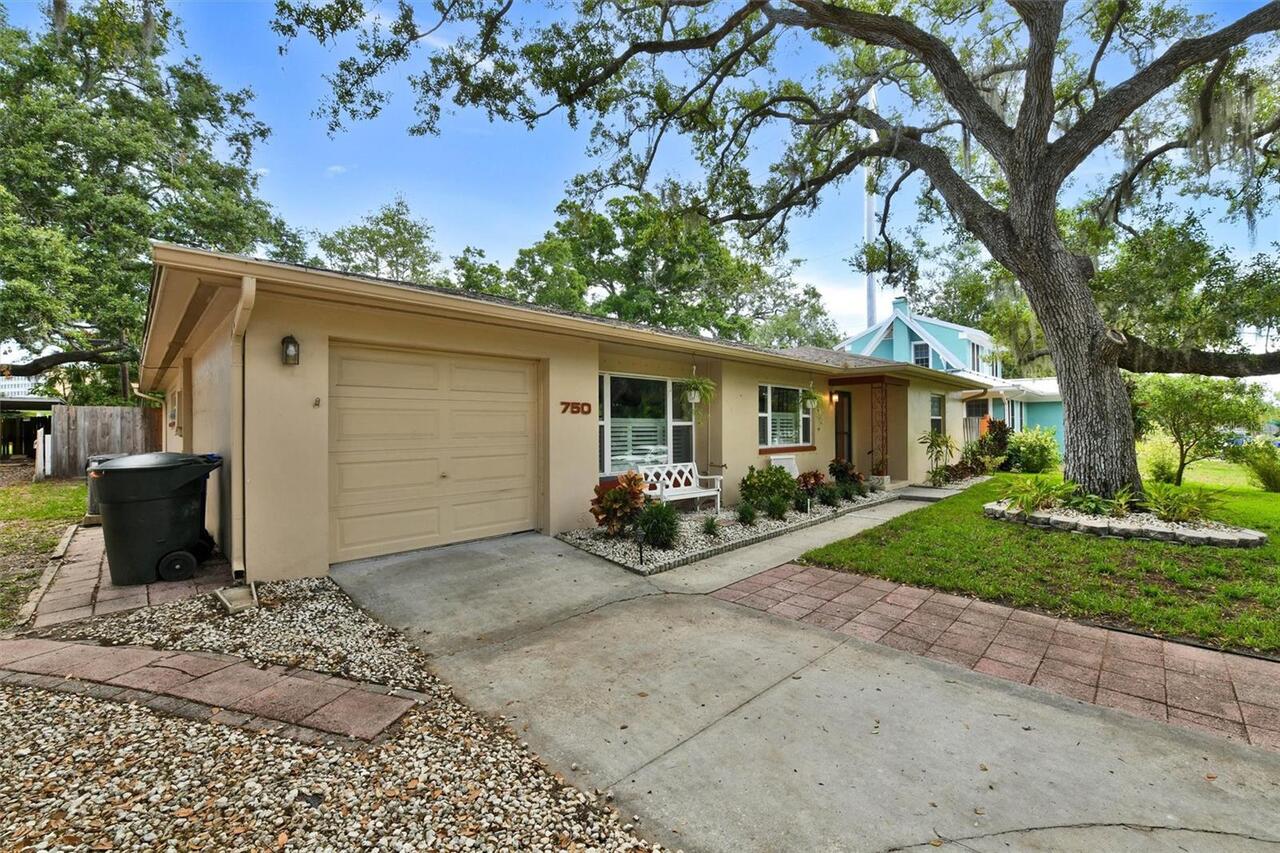 Listing Photo 8