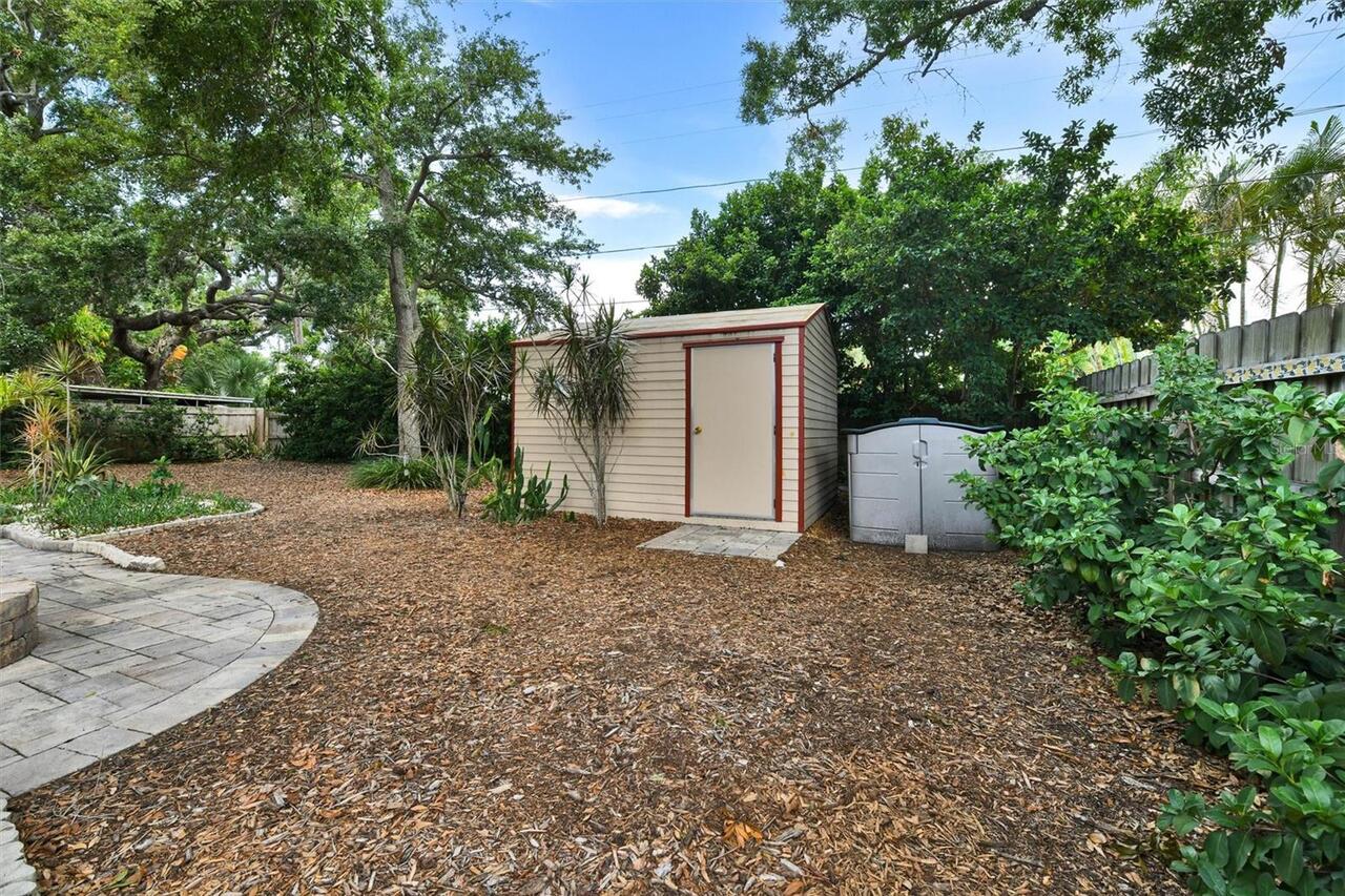 Listing Photo 9