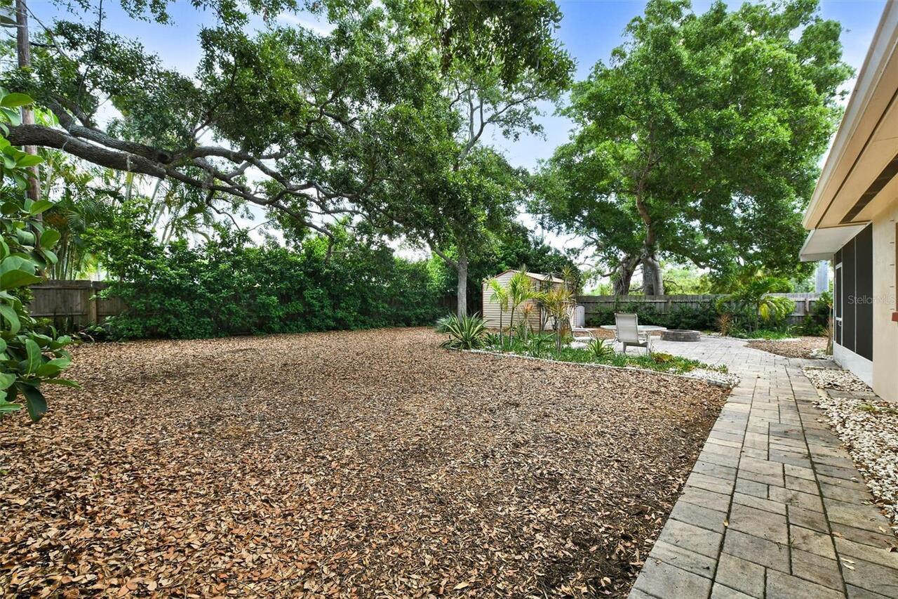 Listing Photo 10