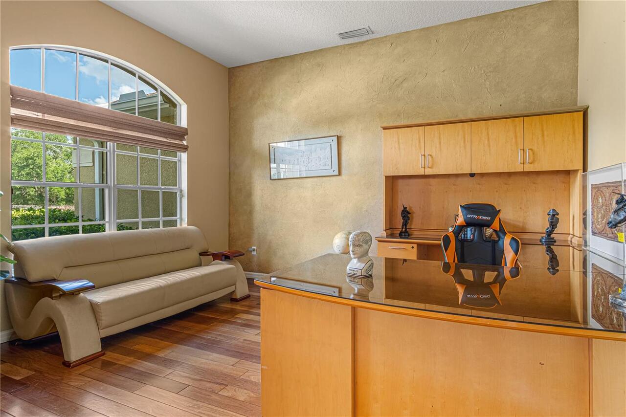 Listing Photo 10