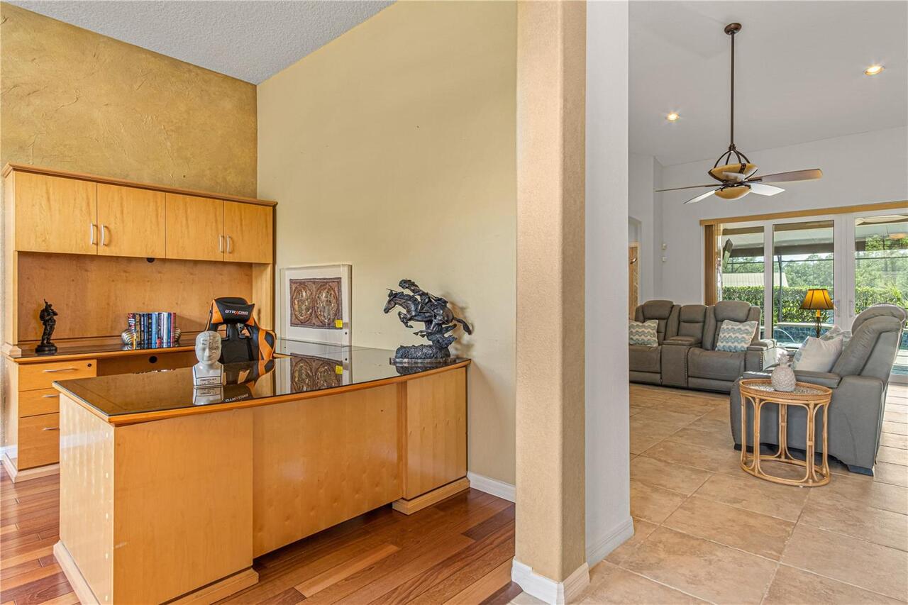 Listing Photo 11