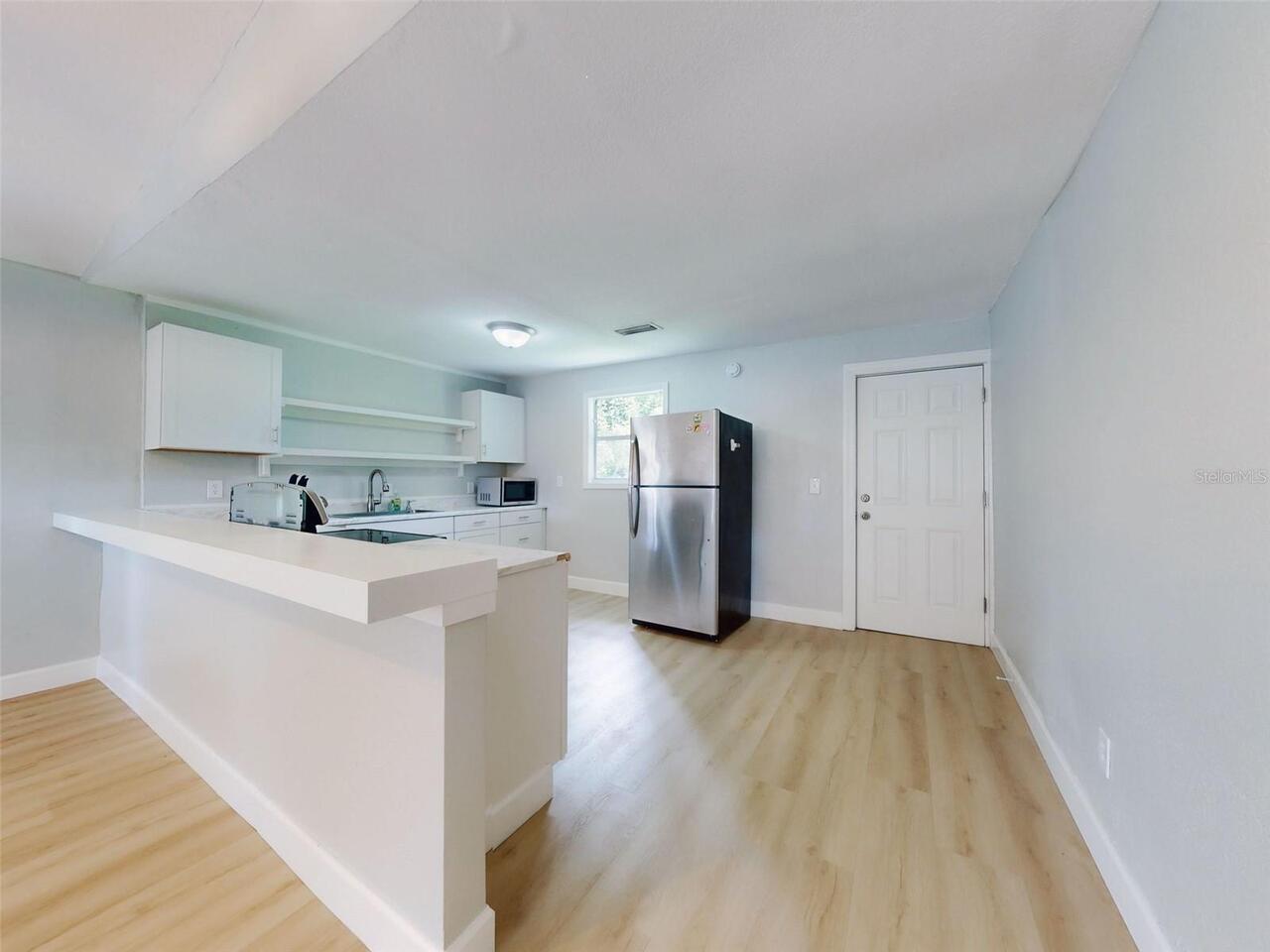 Listing Photo 10