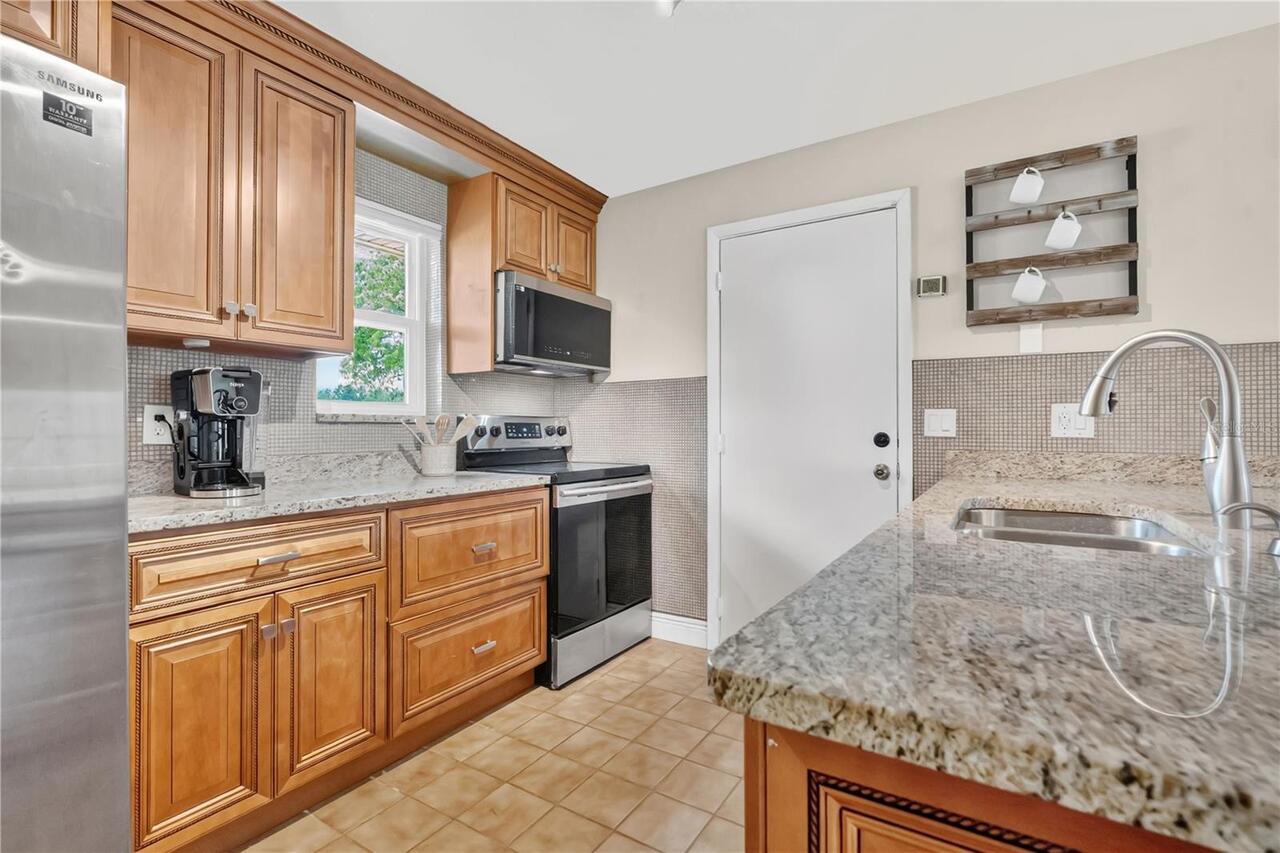 Listing Photo 15