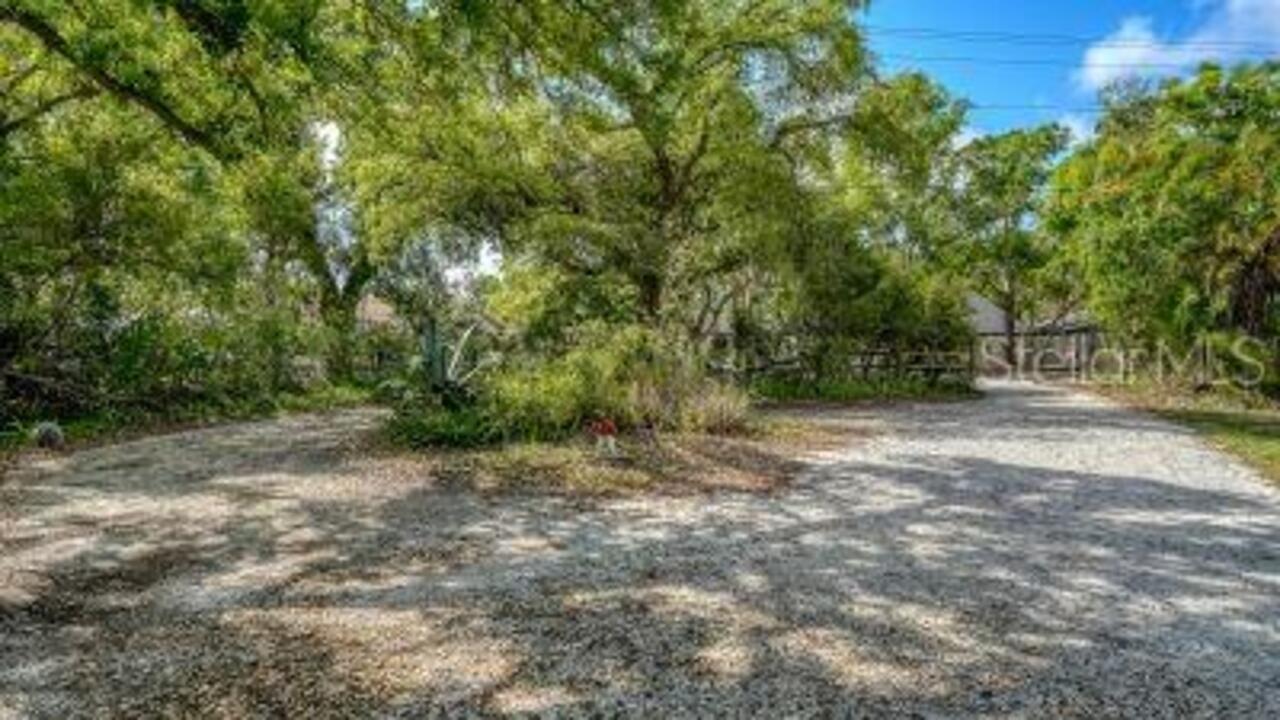 Listing Photo 7