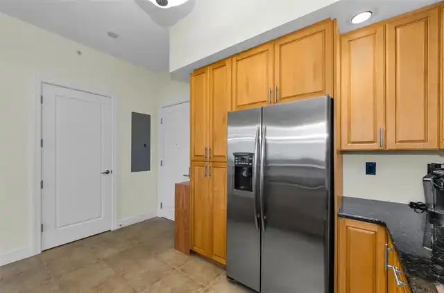 Listing Photo 8
