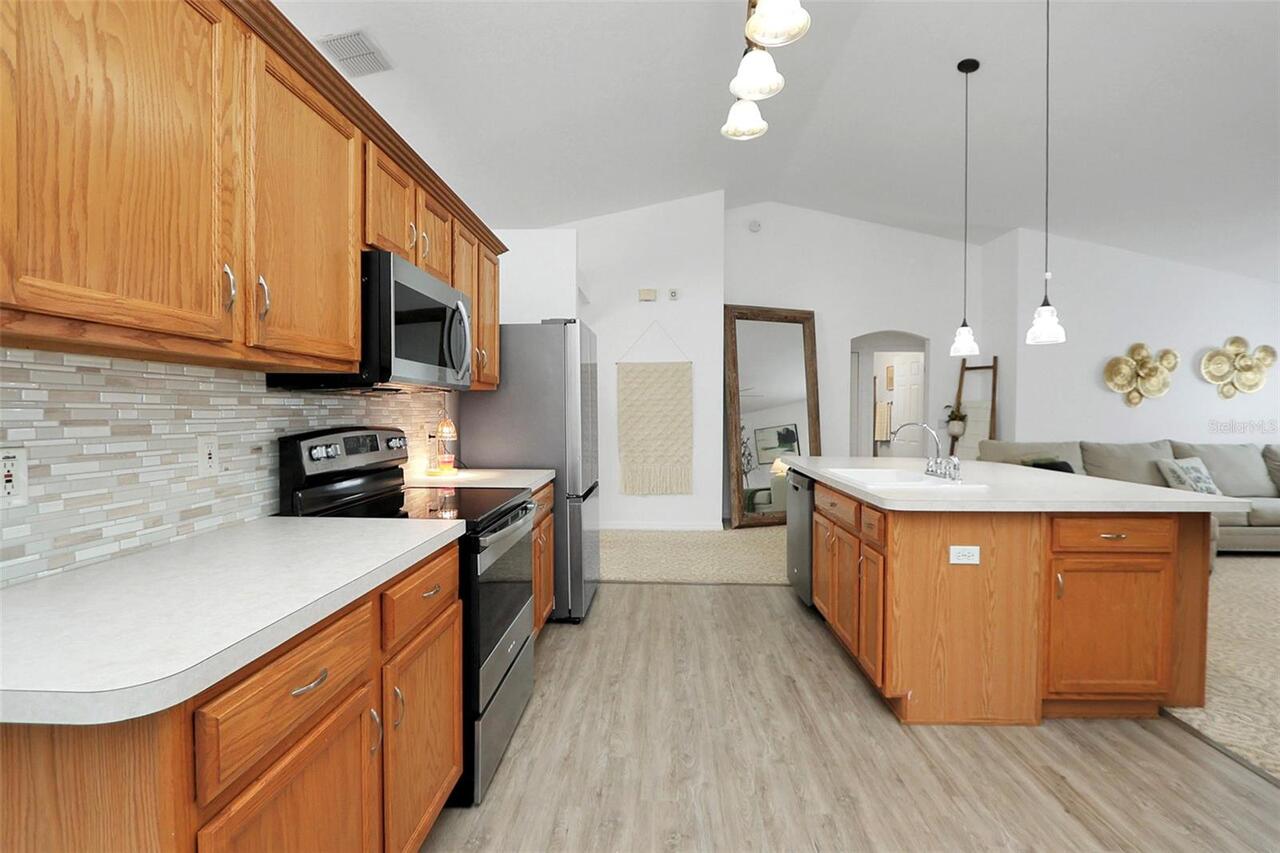 Listing Photo 17