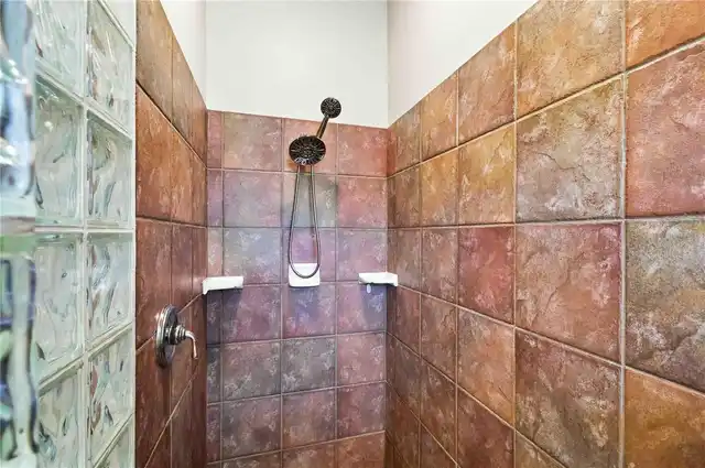 Listing Photo 34