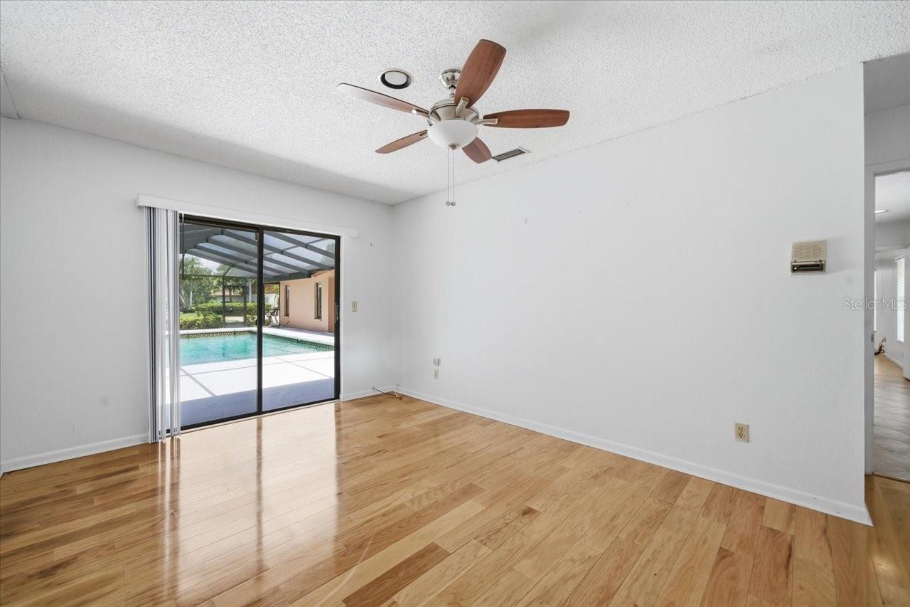 Listing Photo 33