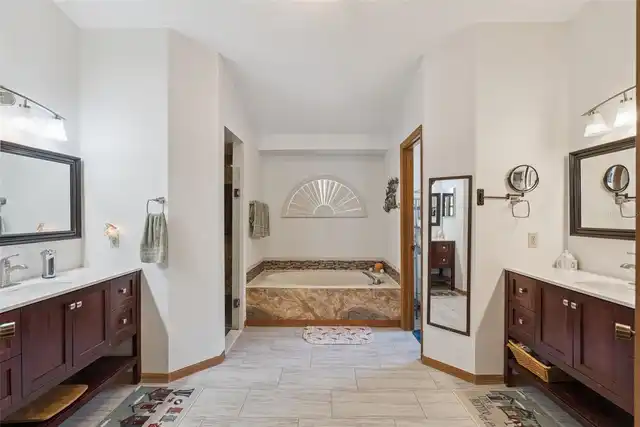 Listing Photo 14