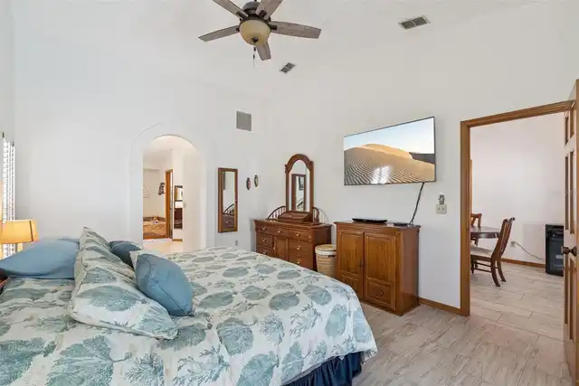 Listing Photo 22