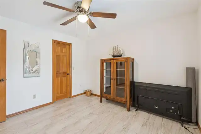 Listing Photo 28