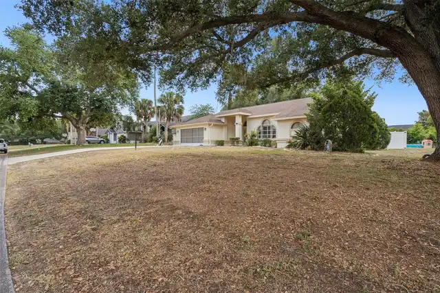 Listing Photo 38