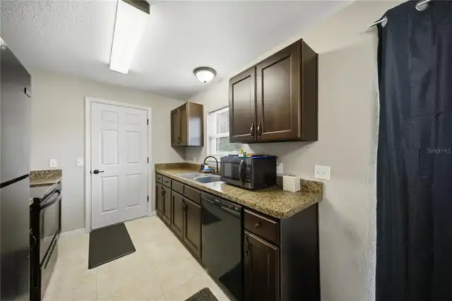 Listing Photo 6