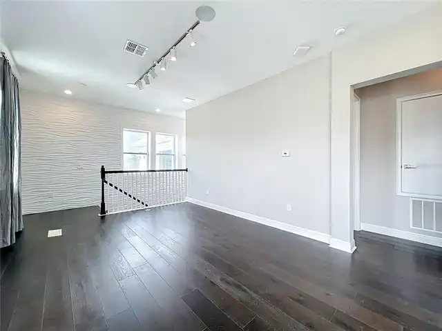 Listing Photo 27