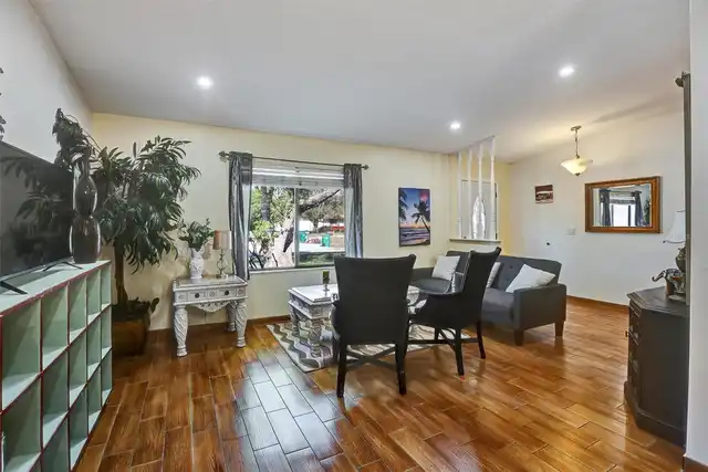 Listing Photo 8