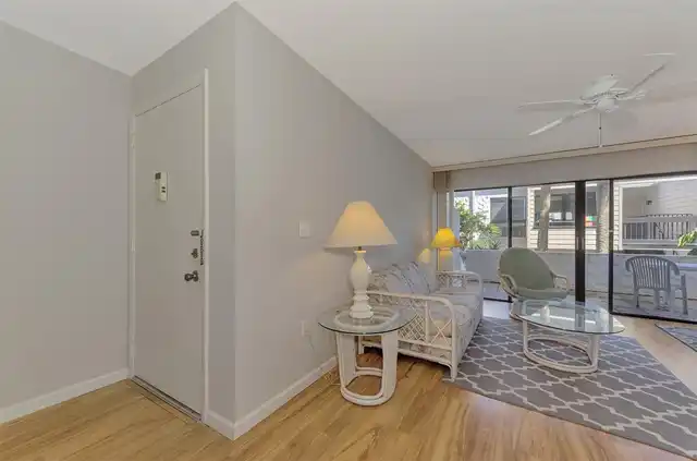 Listing Photo 10