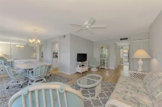 Listing Photo 15