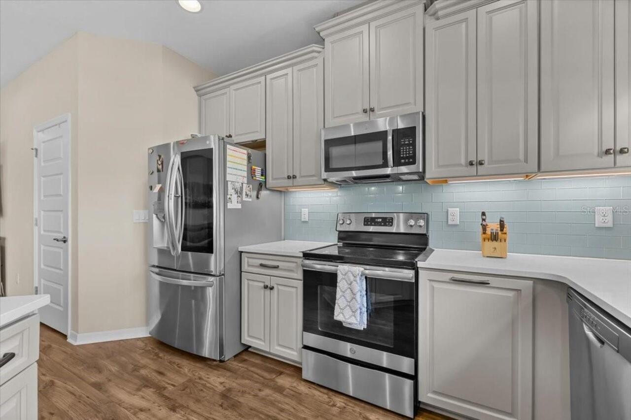 Listing Photo 8