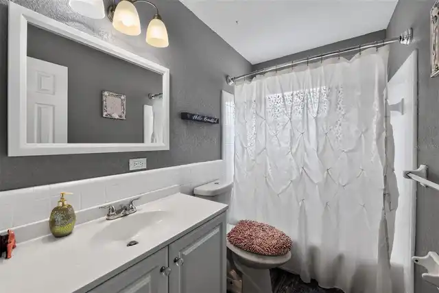 Listing Photo 9