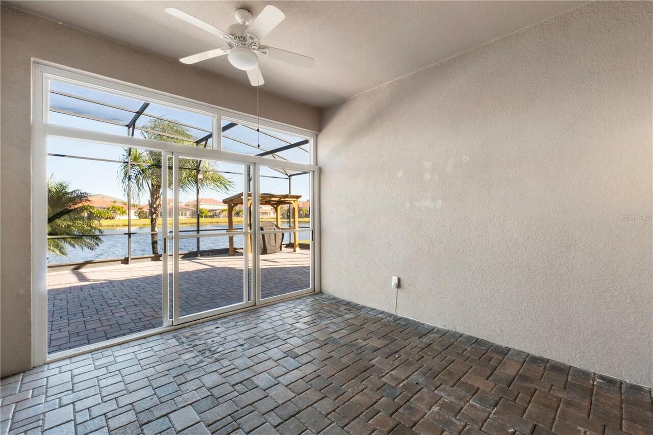 Listing Photo 8