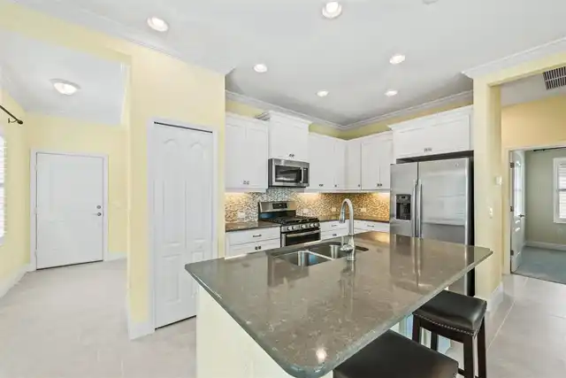 Listing Photo 14
