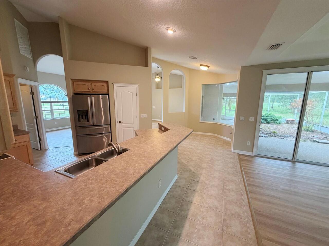 Listing Photo 10